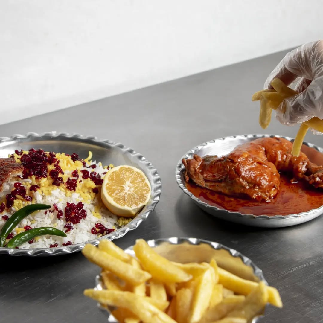 رستوران بیرون بر اعیان در قدوسی غربی شیراز